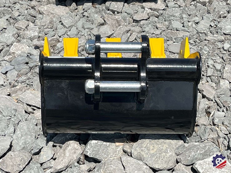 unused-2026-ce-16"-toothed-bucket-image-4