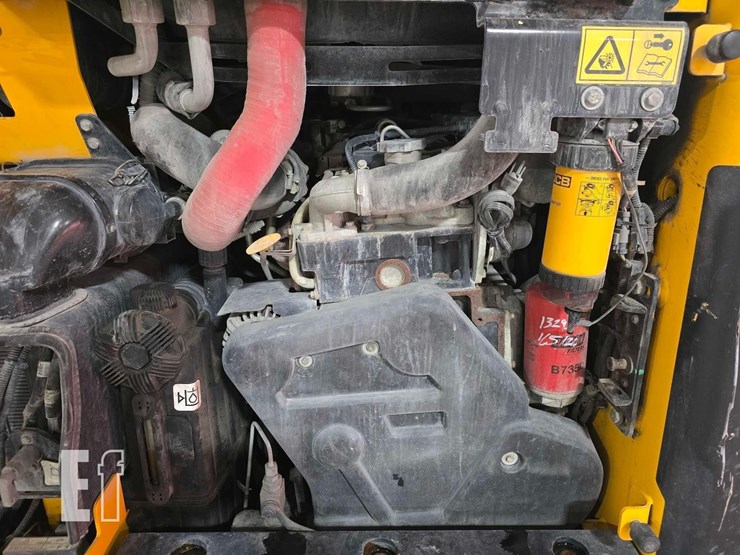 2021-jcb-3ts-8t-image-20