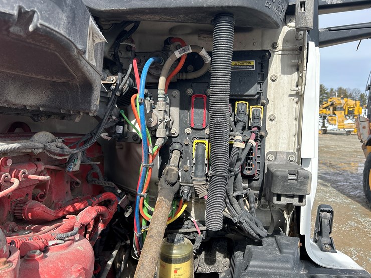 2017-kenworth-t680-image-65