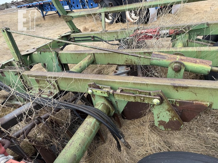 john-deere-230-image-10