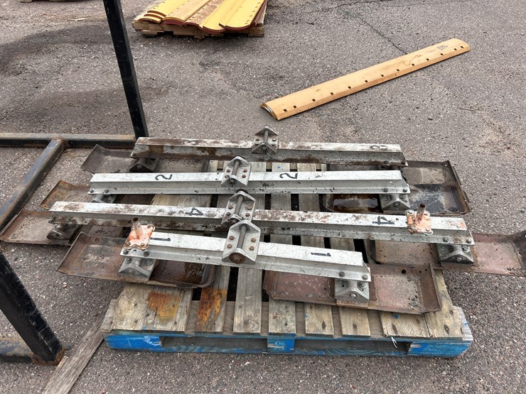 caterpillar-ap-1055b-image-52