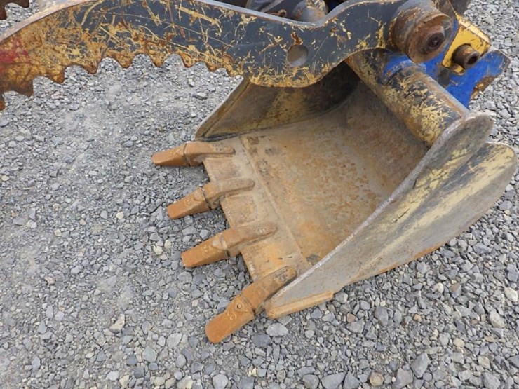 2020-deere-26g-image-22