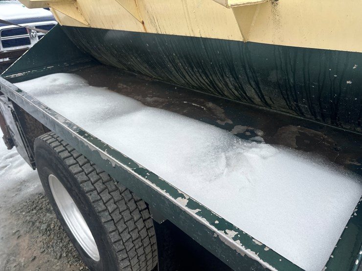 2008-kenworth-t370-image-27