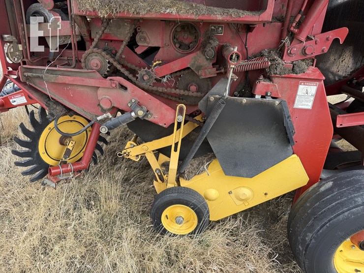 new-holland-br7090-image-13