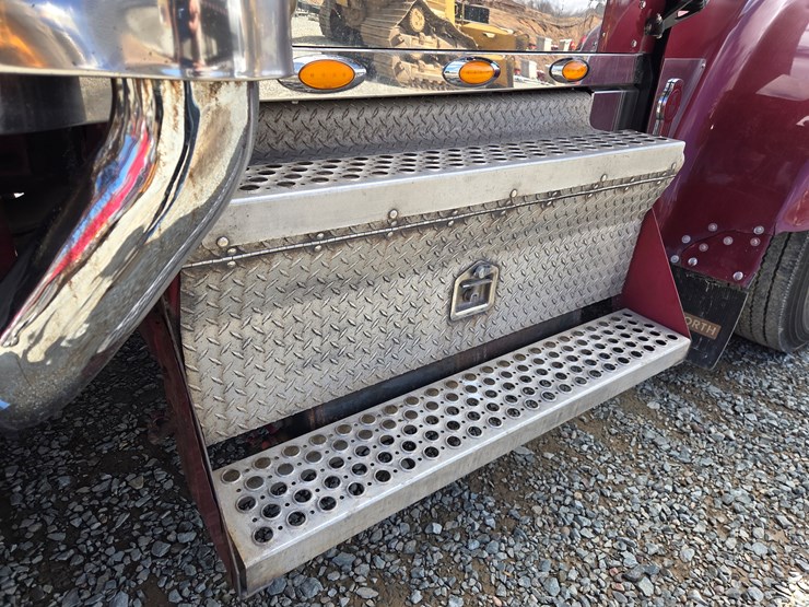 2006-kenworth-w900-image-18