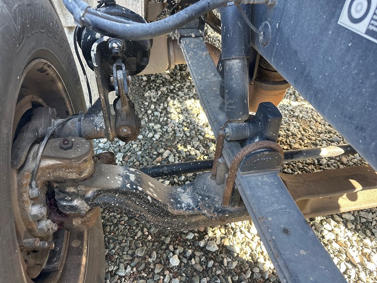 2013-peterbilt-365-image-72