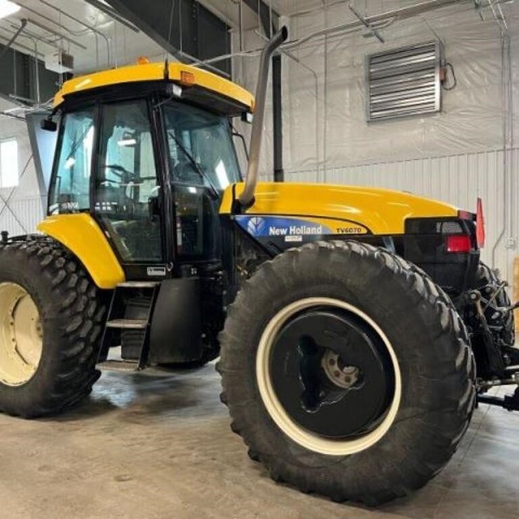 NEW HOLLAND TV6070