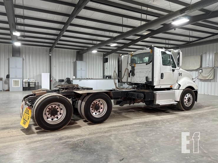 2017-international-prostar-image-3