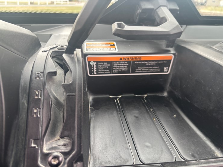 #2311-•-2023-can-am-hd-9-defender-xt-4x4-utv-image-44