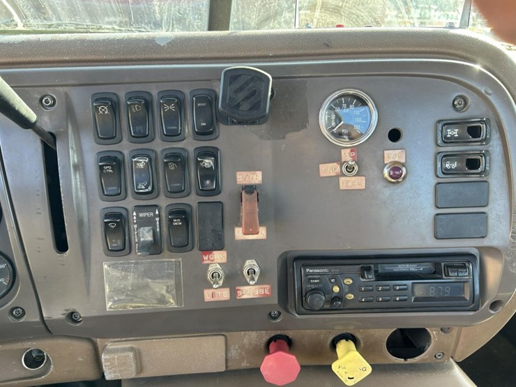 2003-massey-ferguson-8-image-64