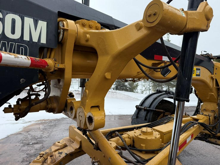 caterpillar-160m-image-78