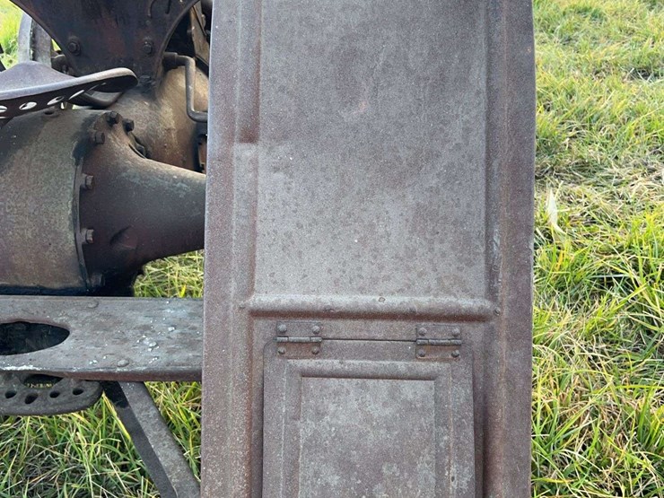 1924-fordson-tractor-image-33