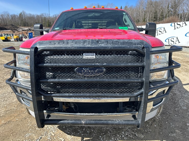 2011-ford-f550-image-8