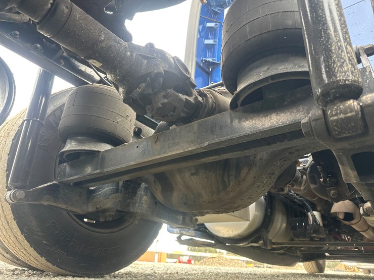 2020-kenworth-t680-image-84