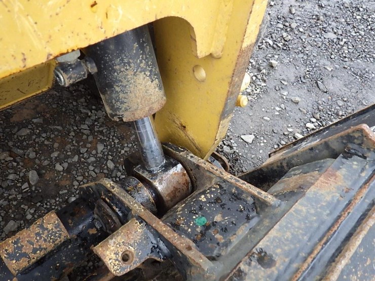 2020-caterpillar-226d3-image-20