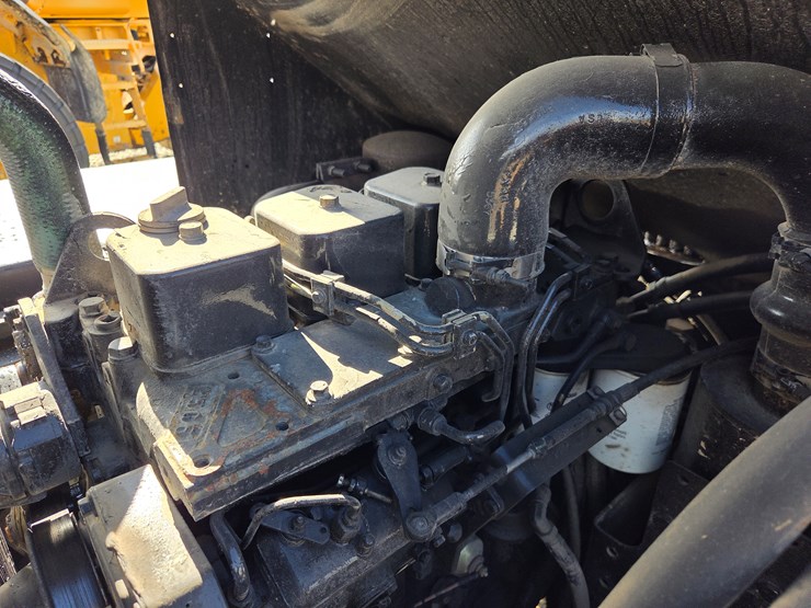 massey-ferguson-8-image-35