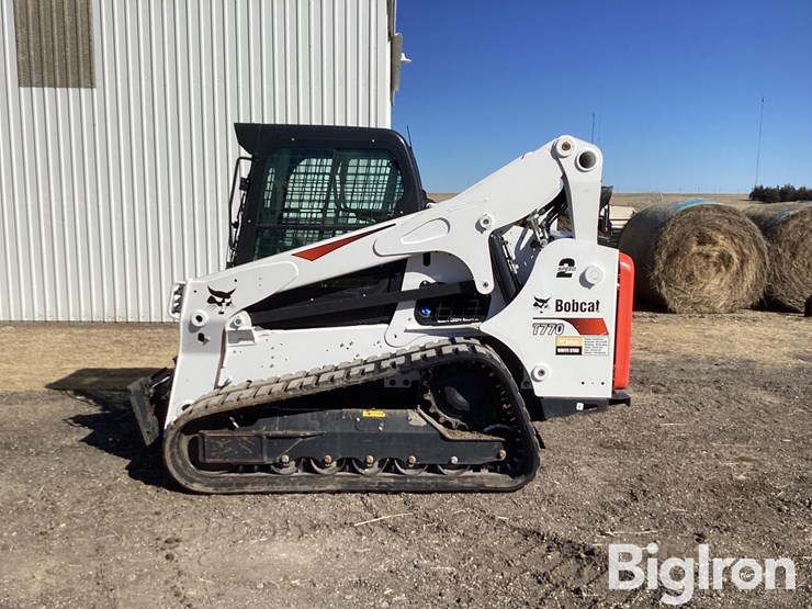2022-bobcat-t770-image-8