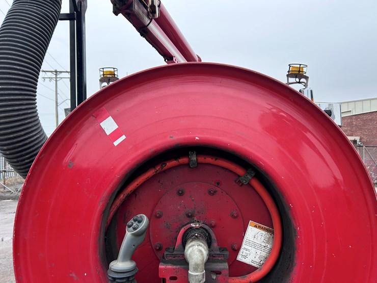 #1690-•-2013-international-7500-6x4-hydro-excavation-truck-image-36