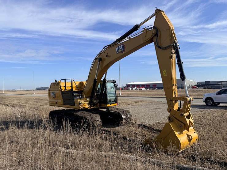 #1968-•-caterpillar-excavator-image-6