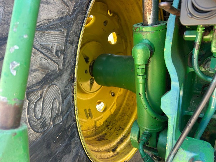 1996-john-deere-8300-image-9