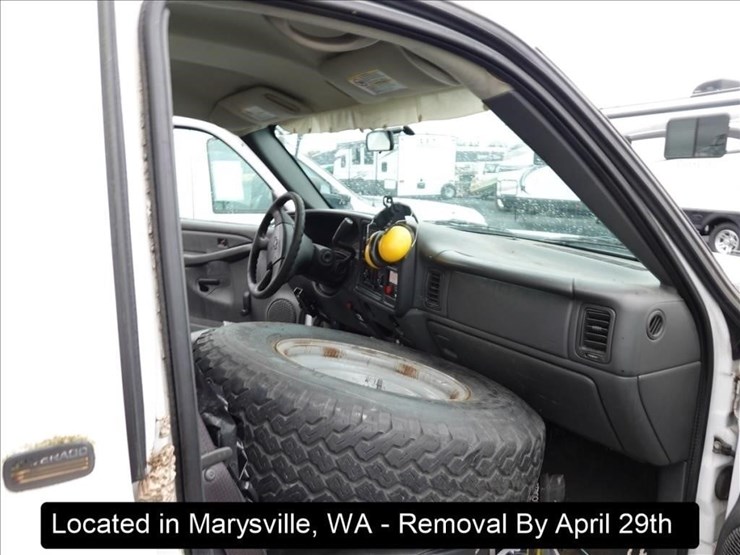 2004-chevrolet-3500-image-20