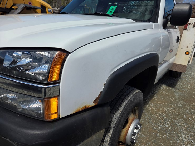 2003-chevrolet-3500-image-12