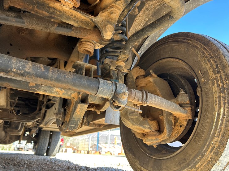 2012-ford-f550-image-31