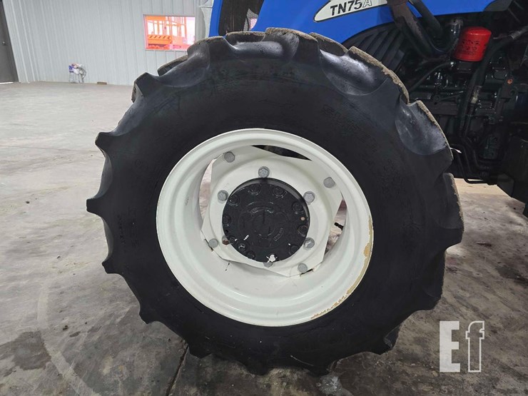 new-holland-tn75a-image-26