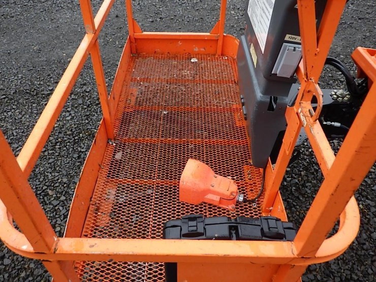 2018-jlg-450aj-image-23