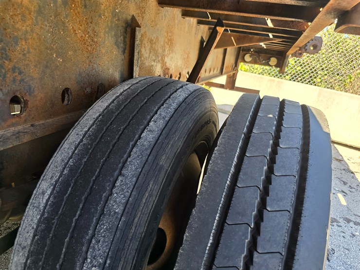 1986-utility-flatbed-image-51