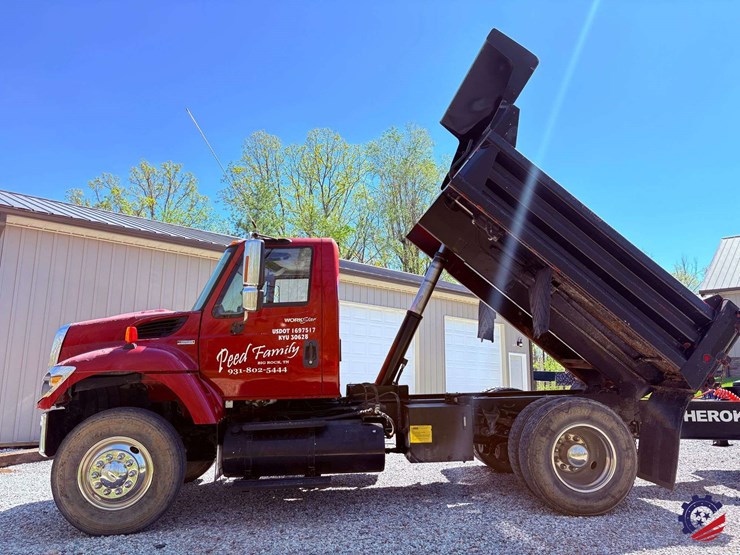 2007-international-7400-image-65