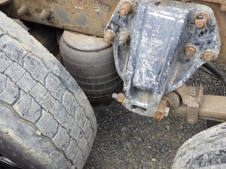 2006-peterbilt-387-image-12