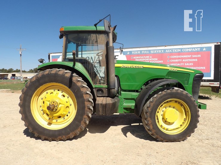 john-deere-8220-image-6