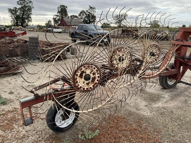 h-&-s-hay-machine-ii-image-10