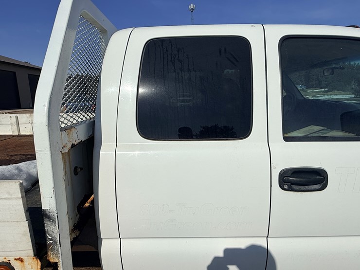 2006-chevrolet-3500hd-image-30