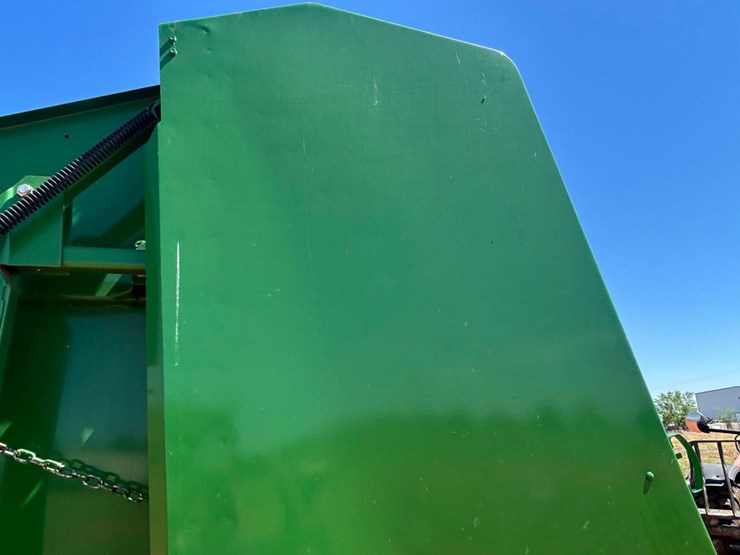 john-deere-569-image-26