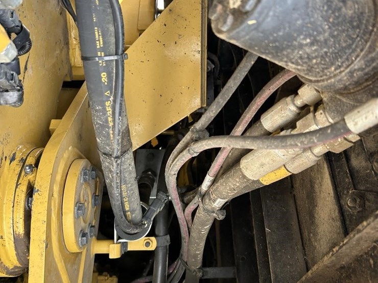 2016-caterpillar-930m-image-110