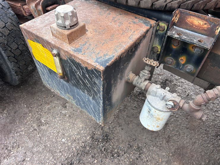 1992-international-4900-image-24