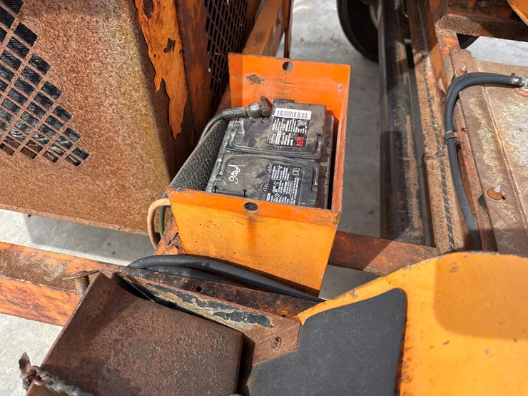 2009-massey-ferguson-8-image-19