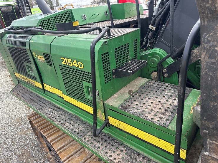 2016-deere-2154d-image-45
