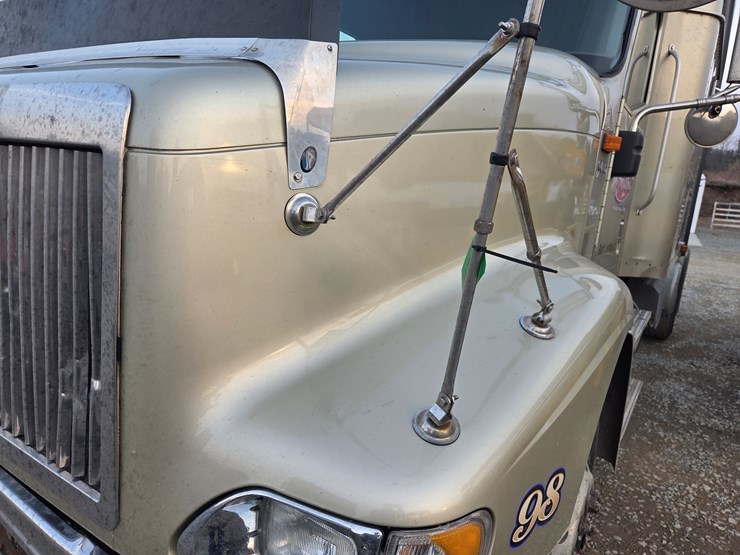 2005-caterpillar-c13-image-12