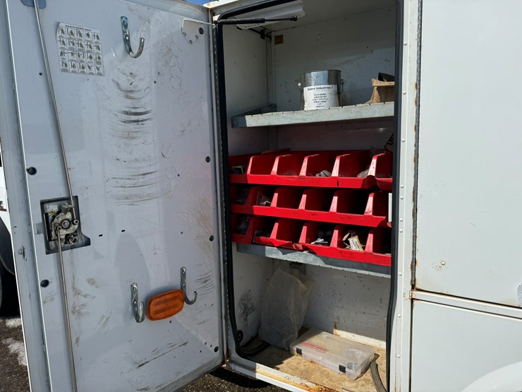 #1061-•-2016-ram-5500-heavy-duty-service-truck-image-8