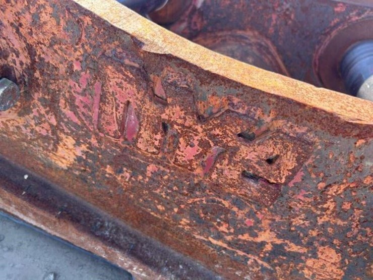 nye-volvo-700-hb5800-hammer-coupler-image-8