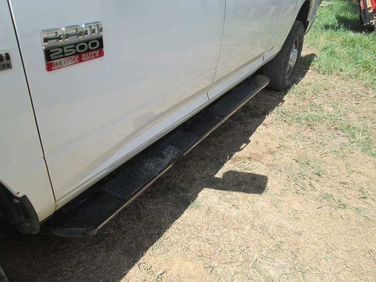 2012-dodge-2500-image-17