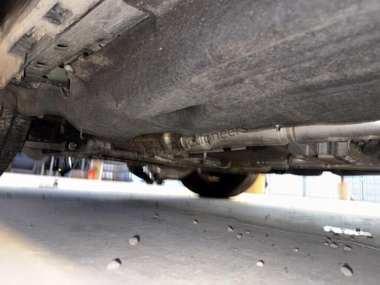 2021-ford-explorer-image-25