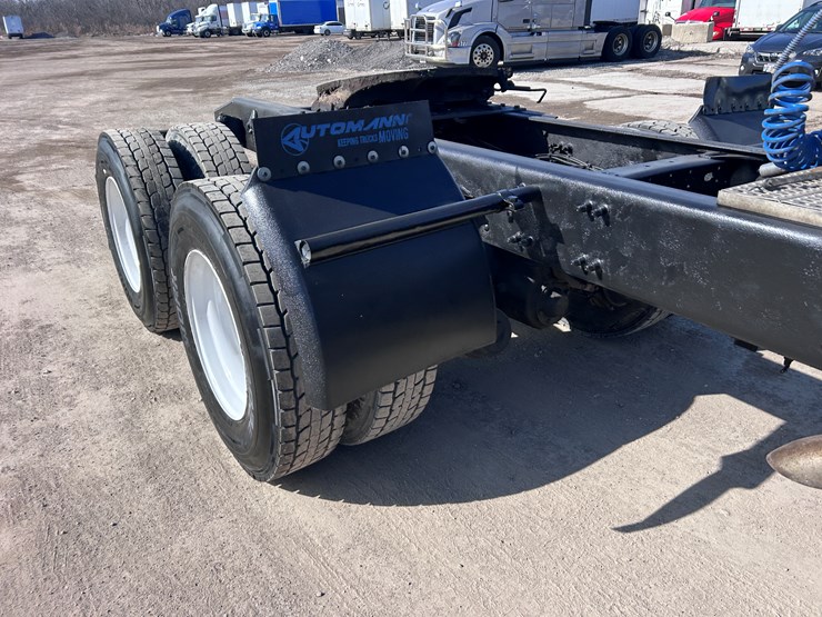 #1680-•-2003-freightliner-day-cab-truck-tractor-image-20