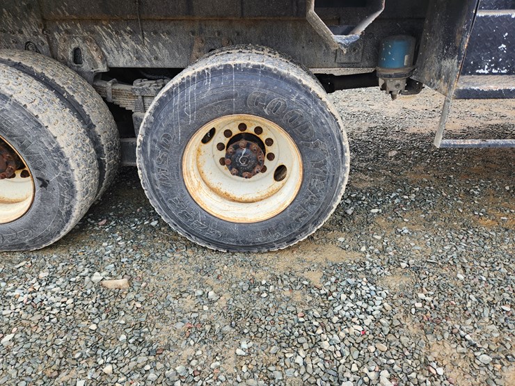 2008-international-workstar-7400-image-86