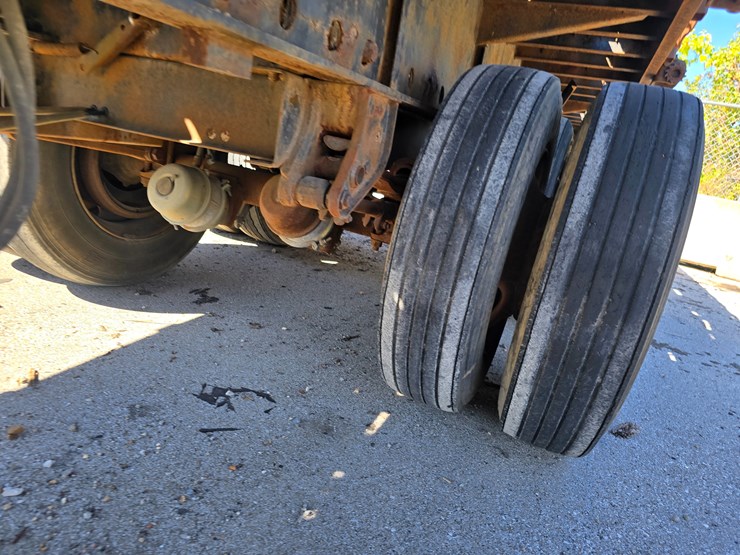 1986-utility-flatbed-image-47