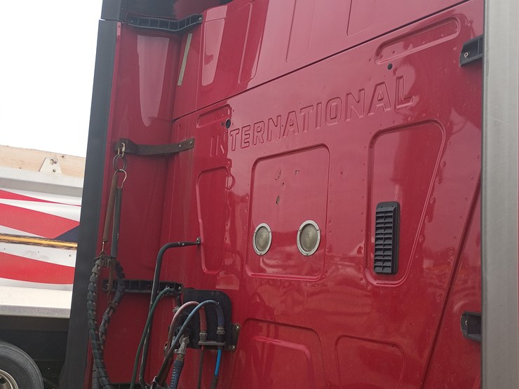 2012-international-prostar-image-17