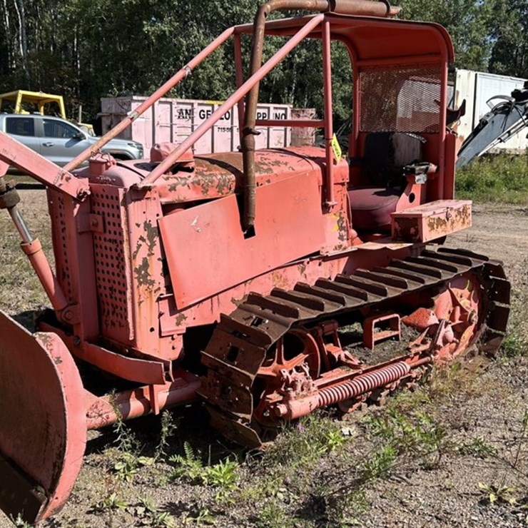 #1106 • Allis Chalmers Dozer Crawler